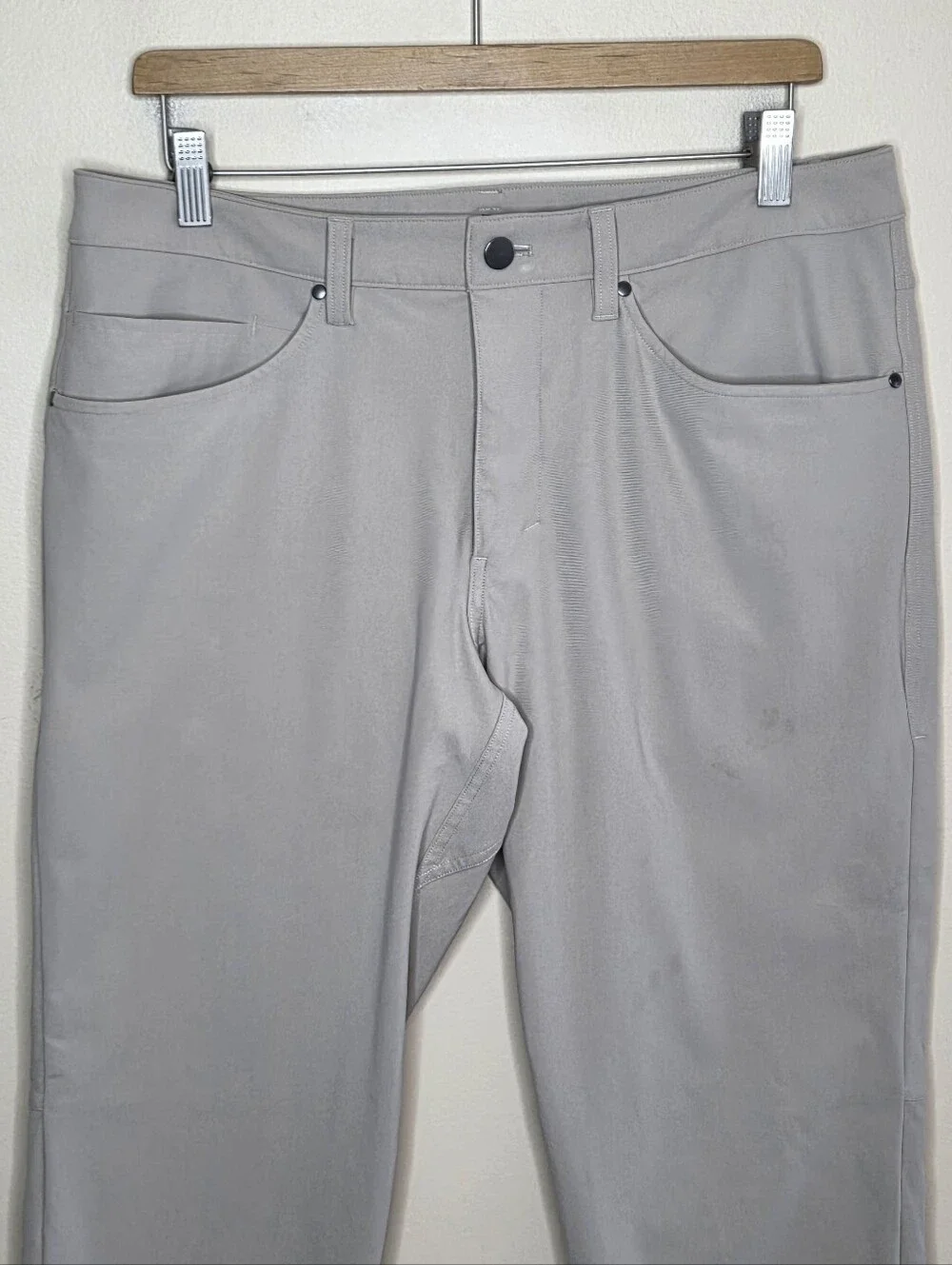 Lululemon Beige Khaki ABC Classic Fit 5 Pocket Pants 30